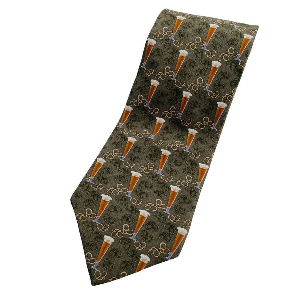 AMERICAN LIFESTYLE Men's Silk Tie Green Gold Beer Pilsner & Pretzels